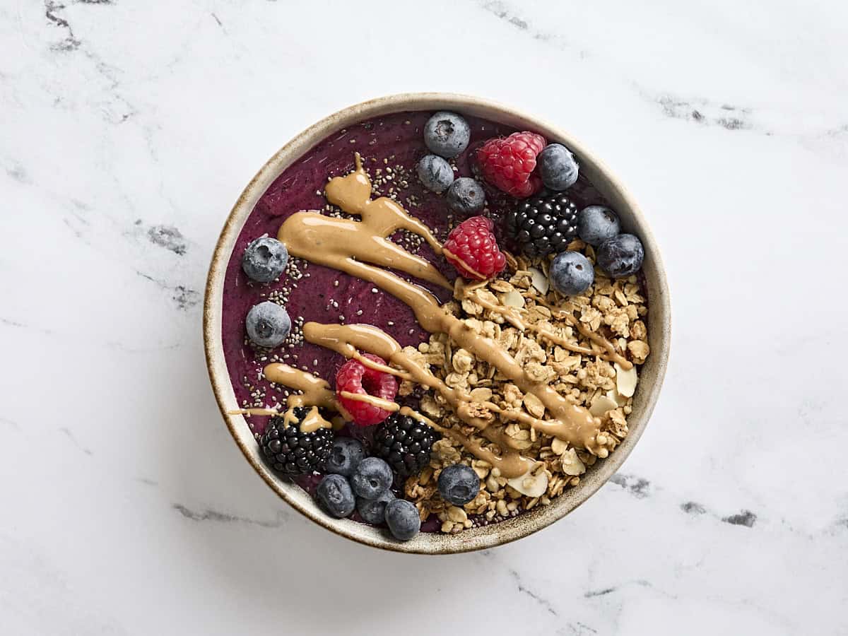 A finished smoothie bowl with toppings.