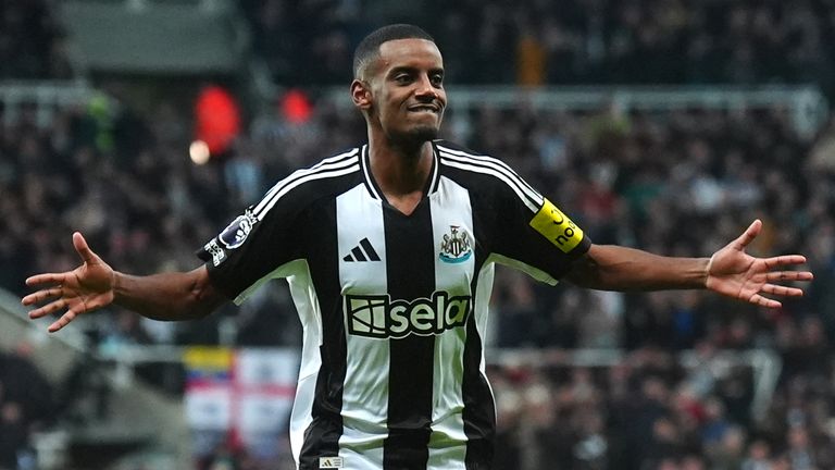 Alexander Isak celebrates his goal for Newcastle